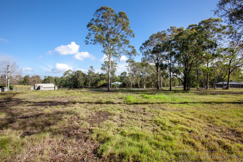 2 Mala Close LOUTH PARK 2