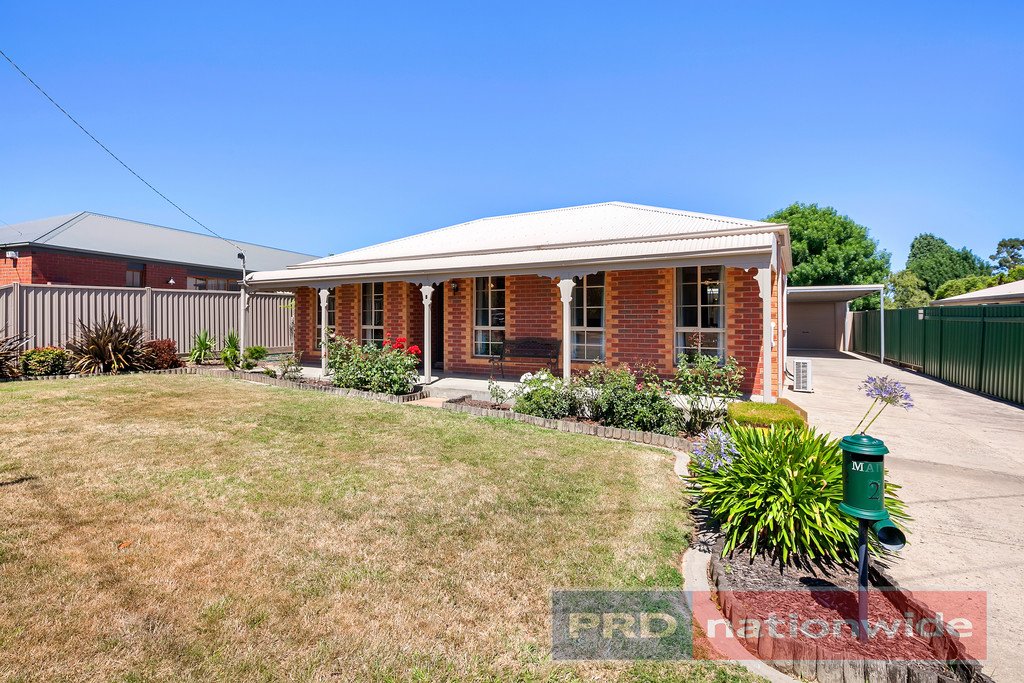 2 Mancev Court BROWN HILL 1