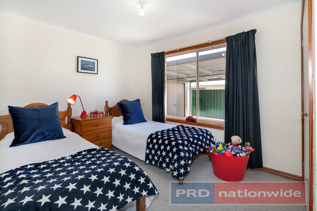 2 Mancev Court BROWN HILL 6