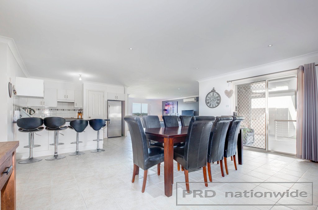 2 Mannall Close RUTHERFORD 8