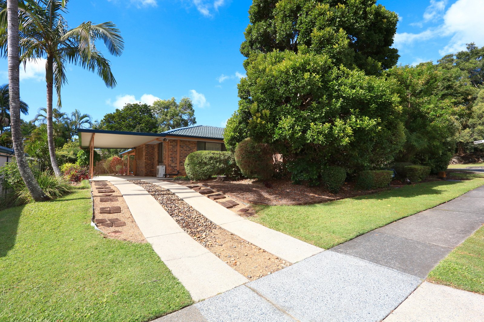 2 Manse Court MOLENDINAR 1