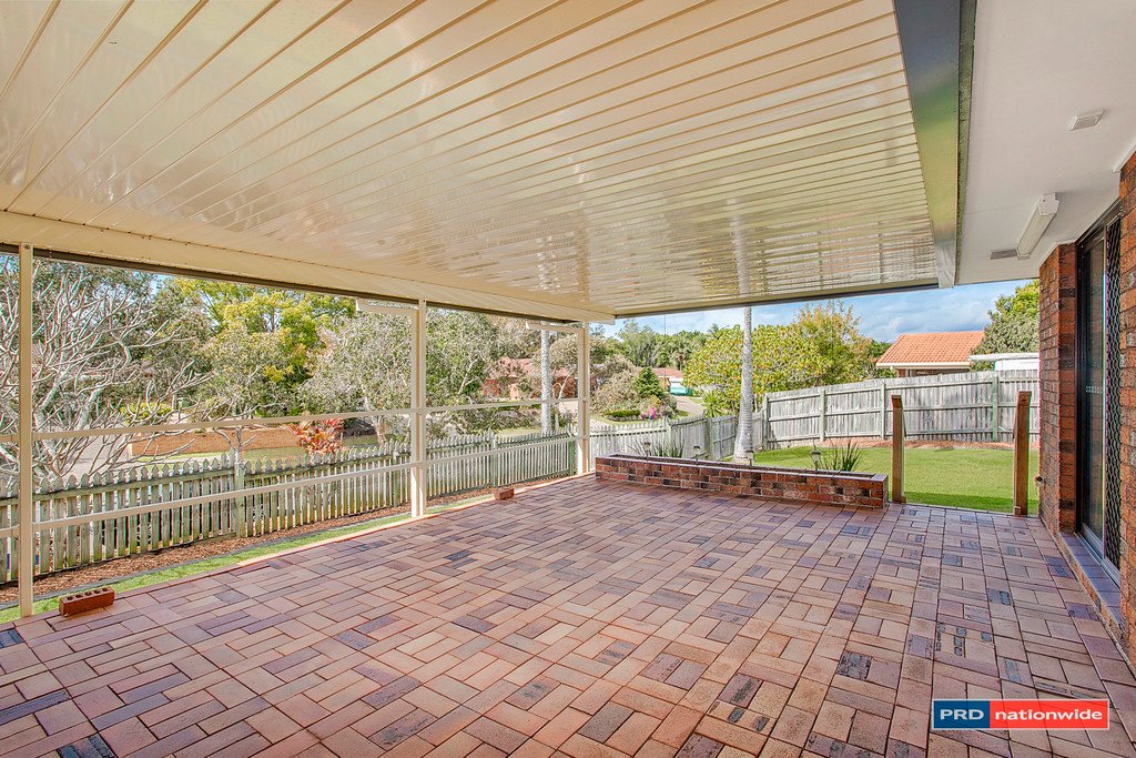 2 Maple Court BURLEIGH WATERS 2