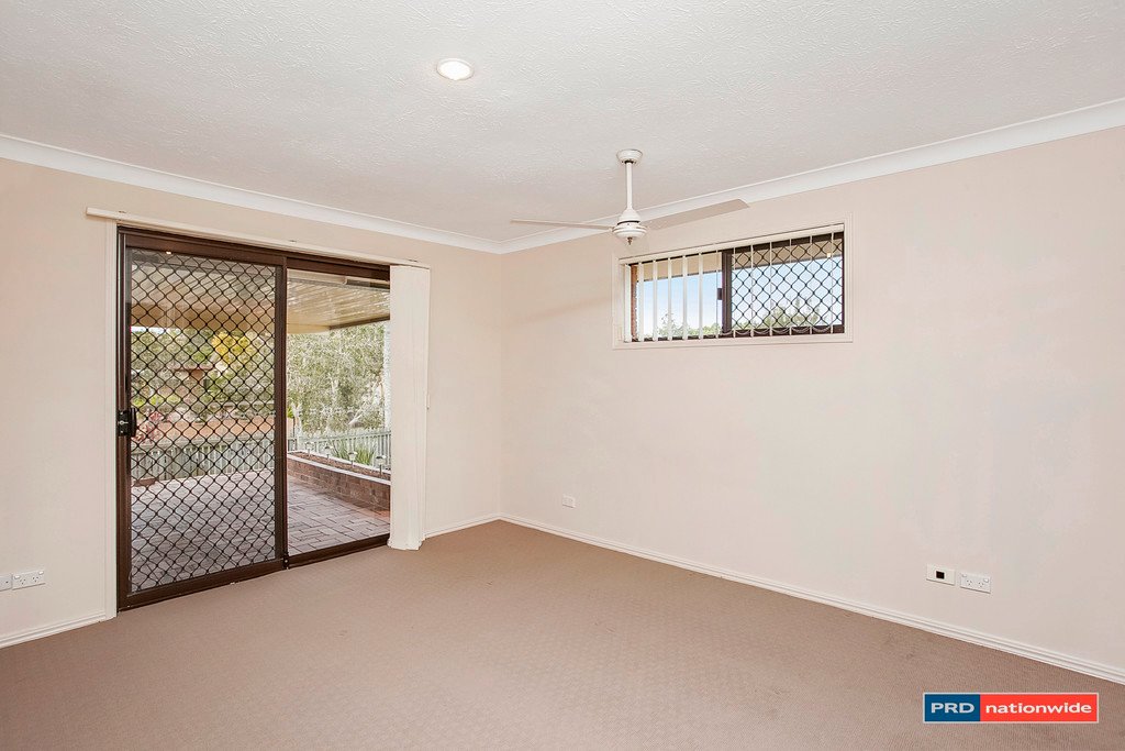 2 Maple Court BURLEIGH WATERS 7