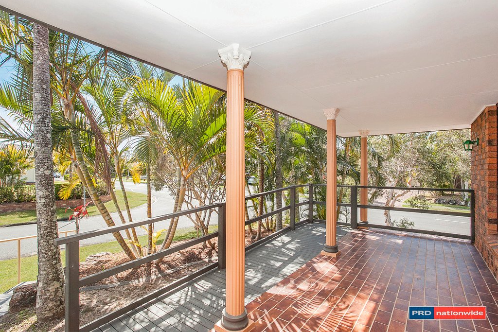 2 Maple Court BURLEIGH WATERS 11