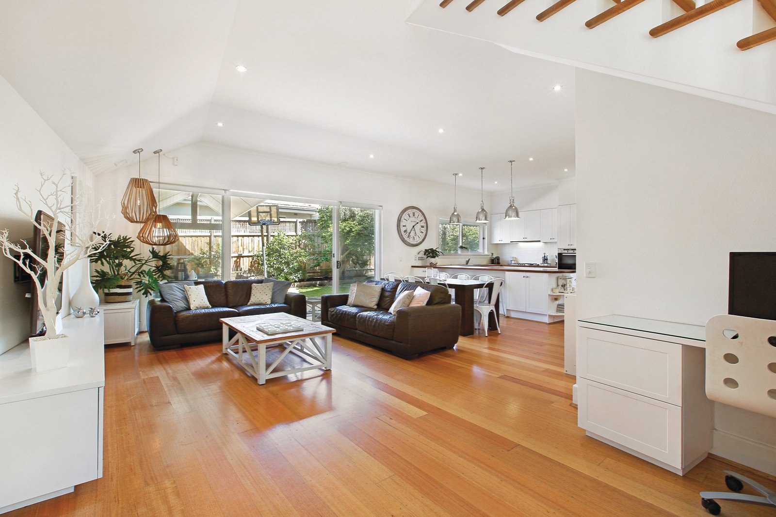 2 Maple Crescent, Camberwell, VIC