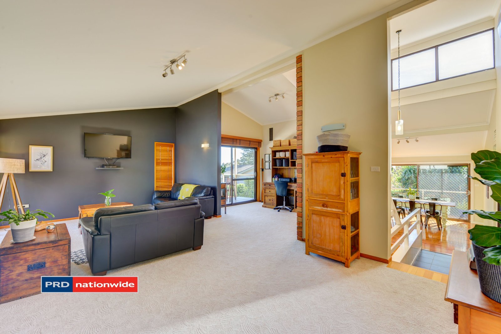 2 Maple Place TAMWORTH 8