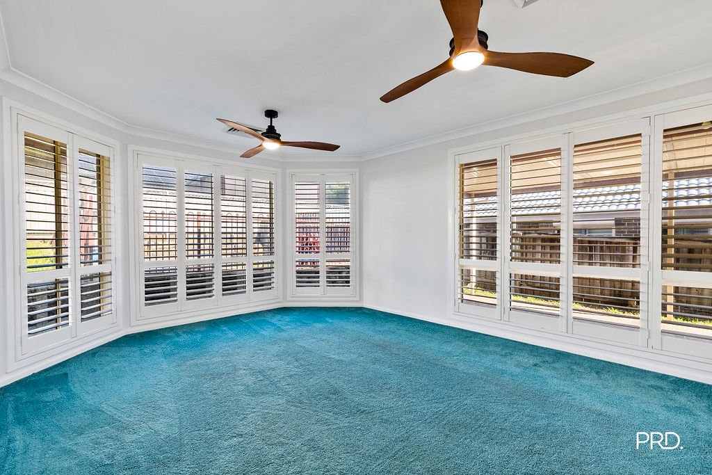 2 Marcus Clarke Crescent GLENMORE PARK 3