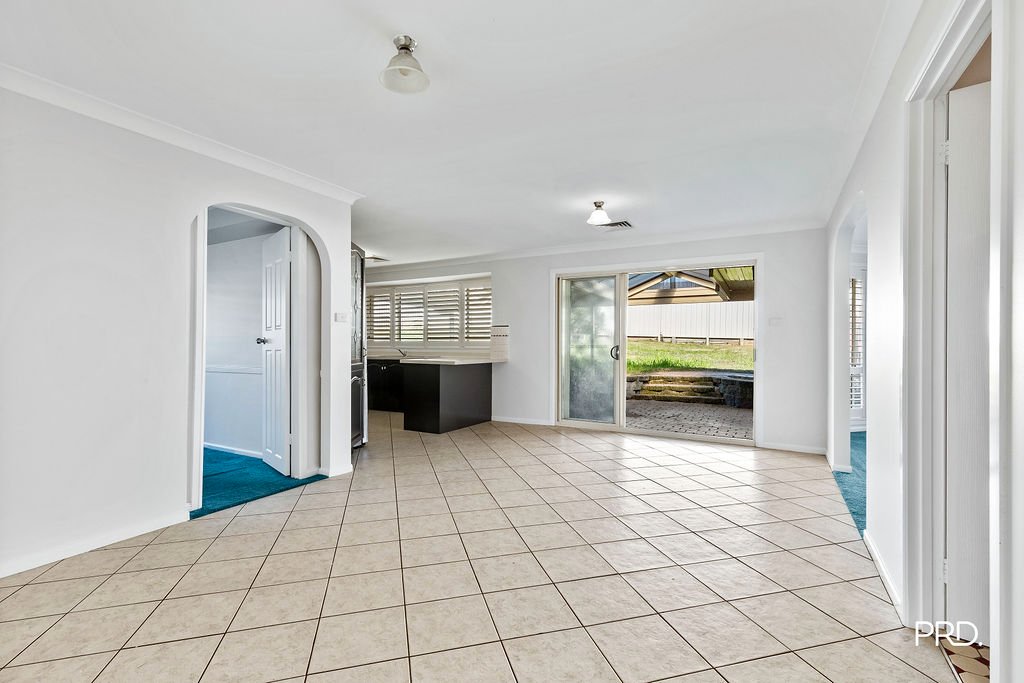 2 Marcus Clarke Crescent GLENMORE PARK 6