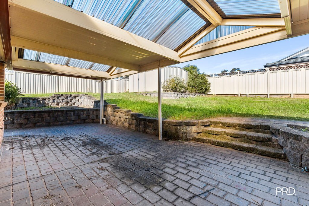 2 Marcus Clarke Crescent GLENMORE PARK 18