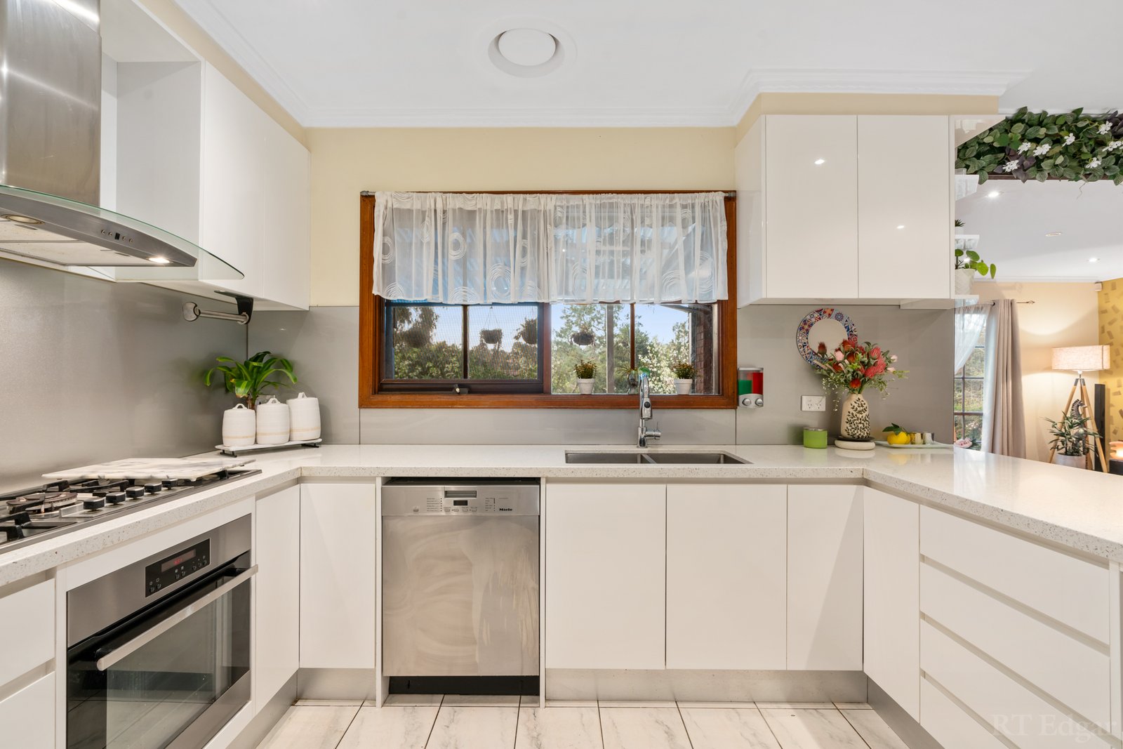 Real Estate and Property in 2 Margot Avenue, Doncaster, VIC