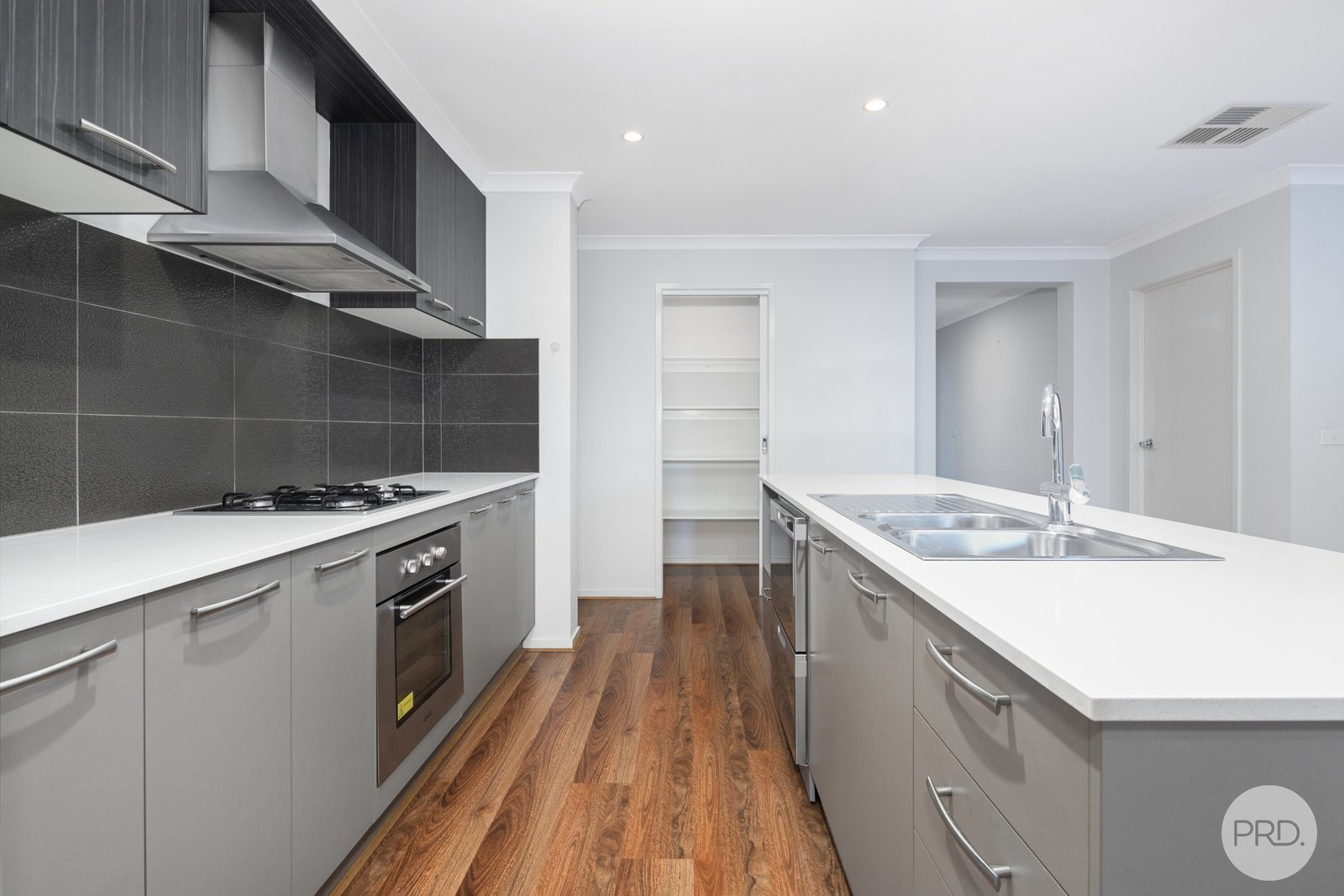 2 Market Street MINERS REST 3