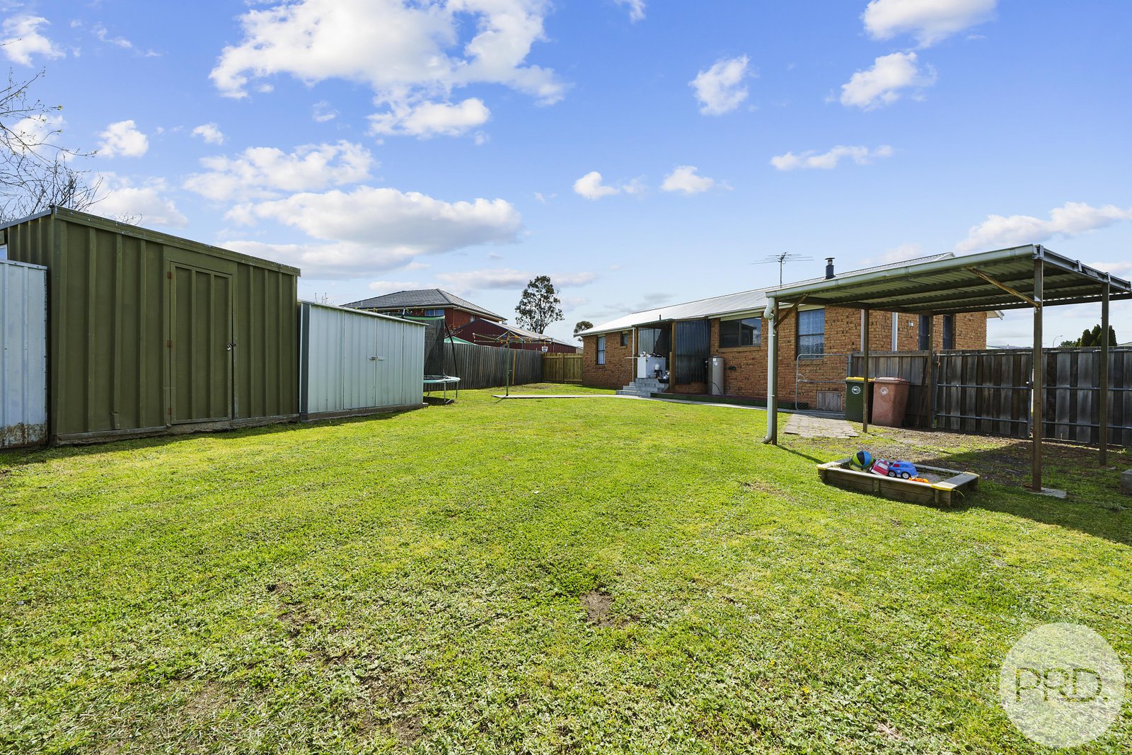 2 Martyn Place BRIGHTON 16