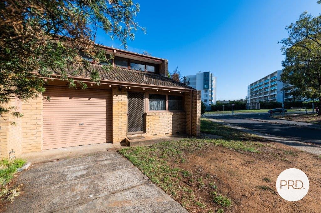 2 Mcelhone Court BELCONNEN 2