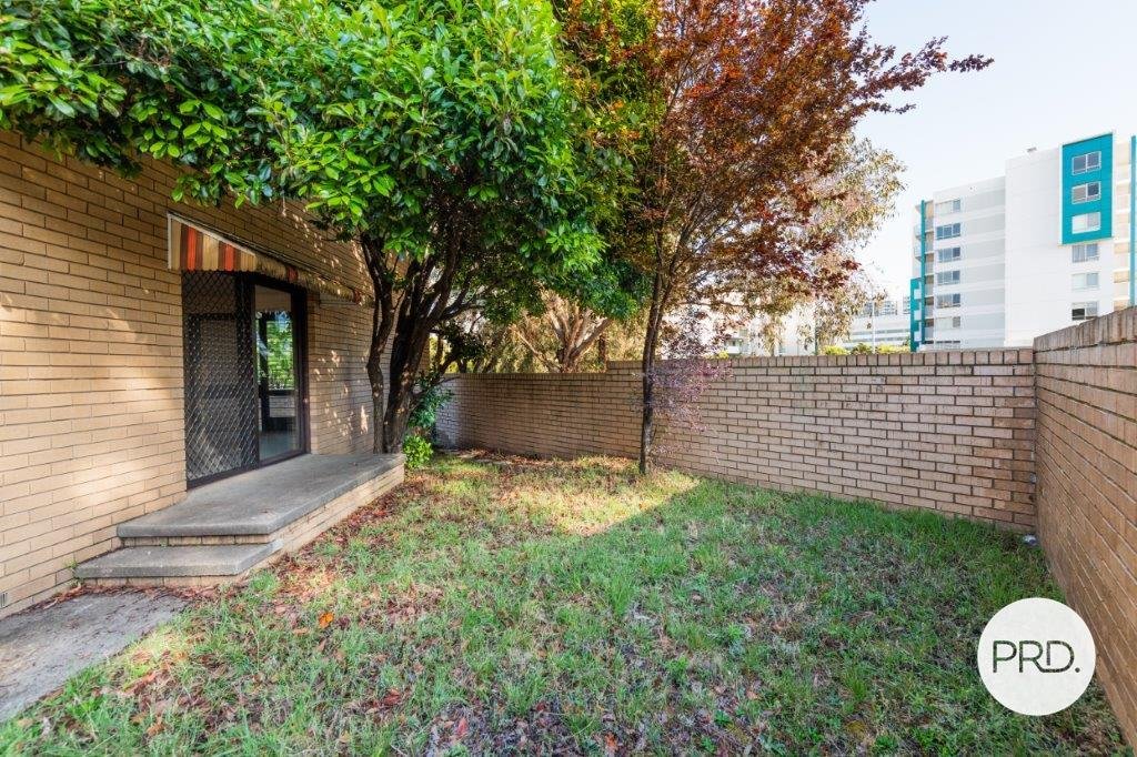 2 Mcelhone Court BELCONNEN 13