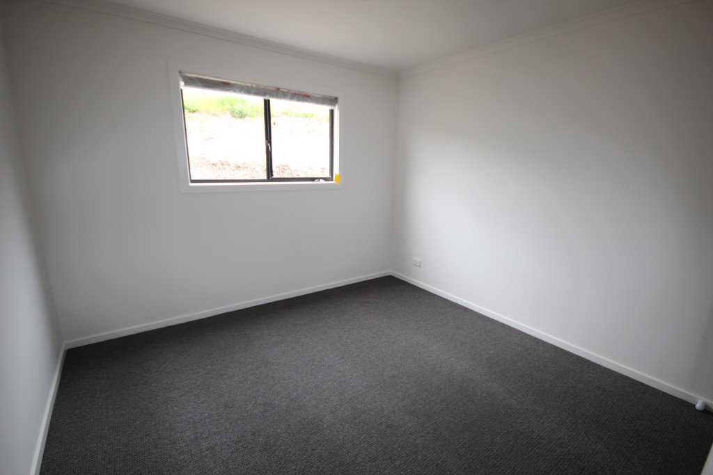 2 McGill Rise CLAREMONT 8