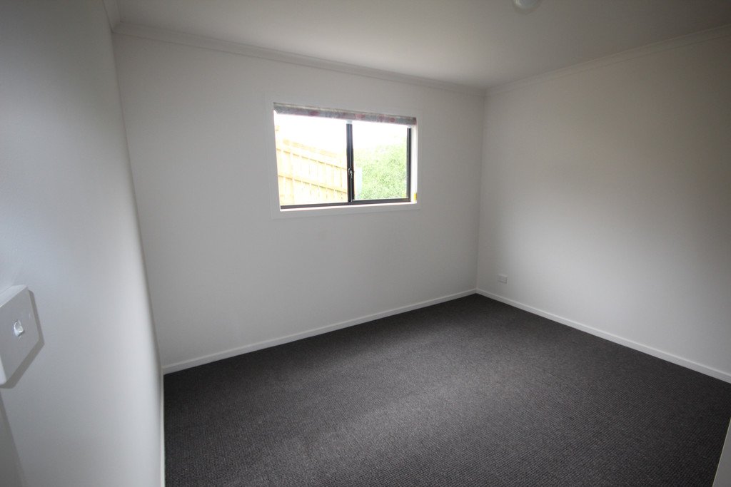 2 McGill Rise CLAREMONT 9