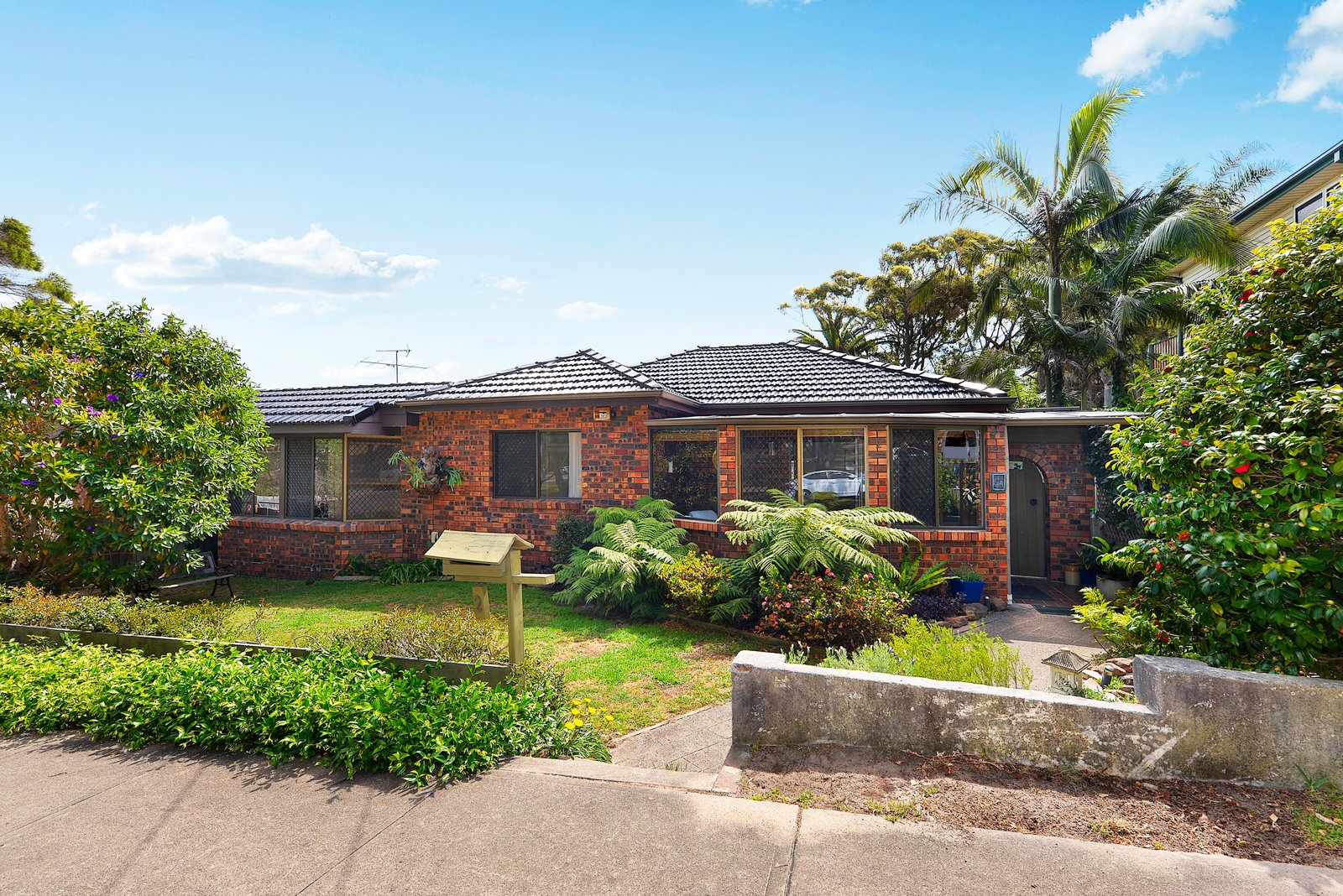 2 McKenzie Avenue CHIFLEY 2
