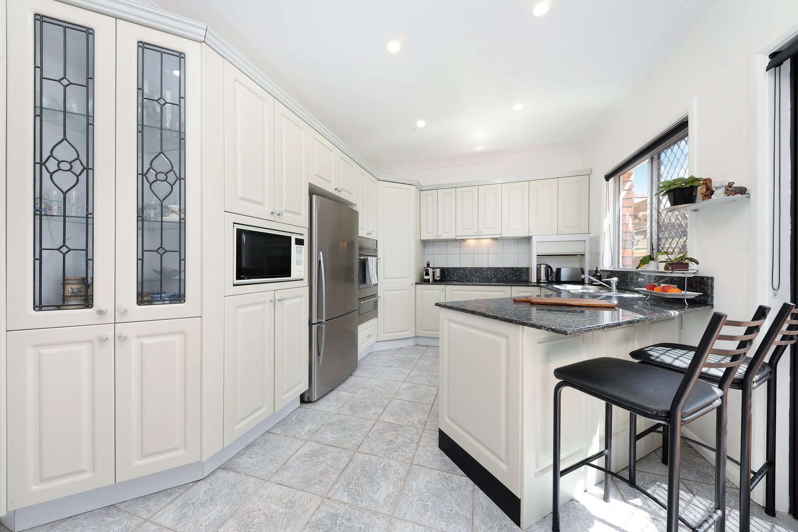 2 McKenzie Avenue CHIFLEY 3