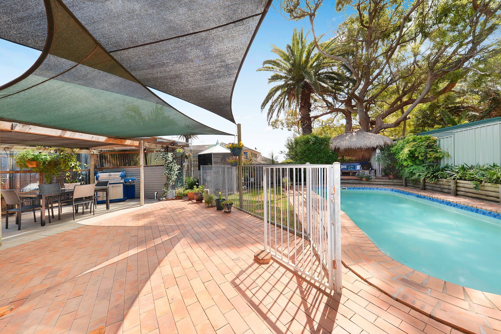 2 McKenzie Avenue CHIFLEY 6