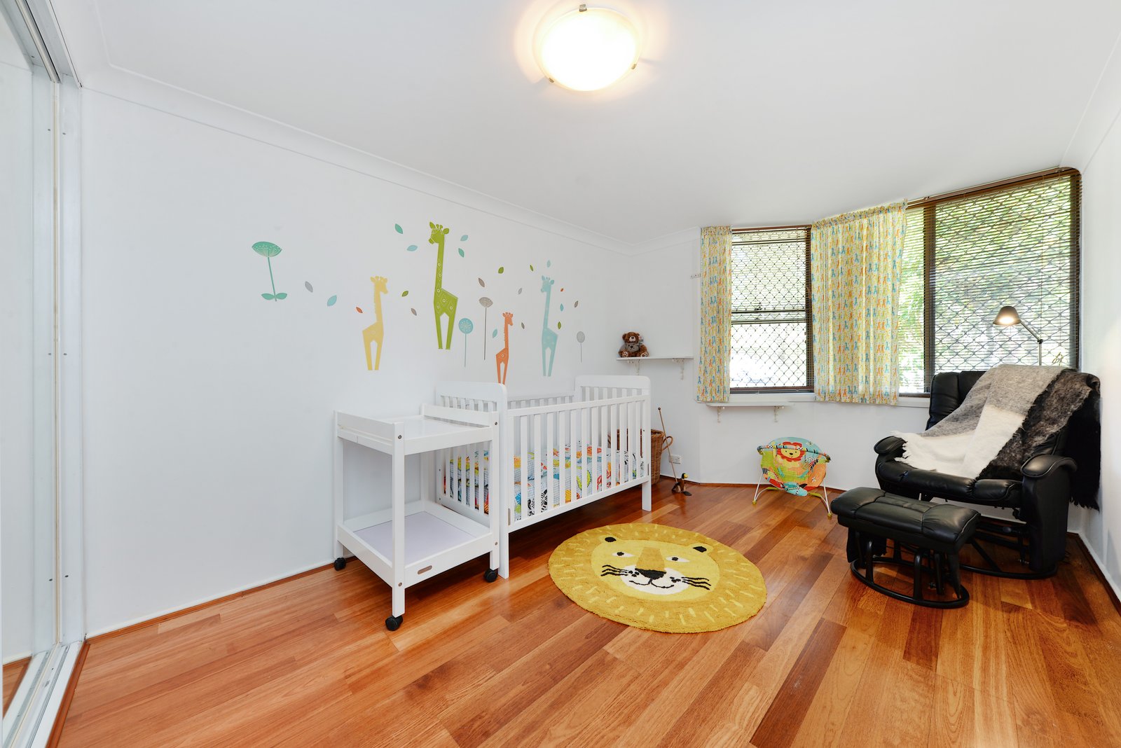 2 McKenzie Avenue CHIFLEY 14