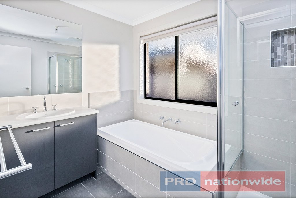 2 McMahon Drive BALLAN 4