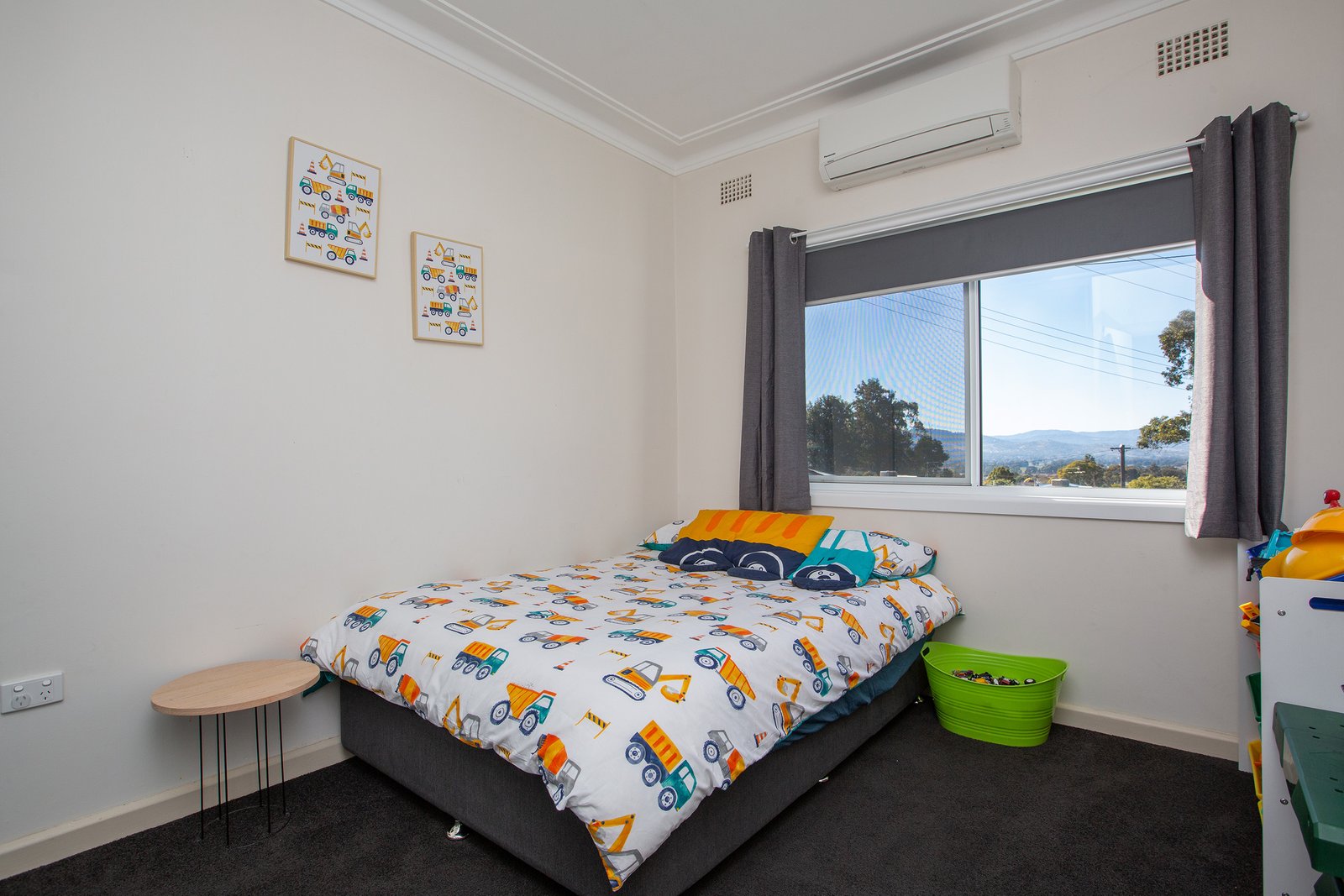 2 McRae Street TAMWORTH 6