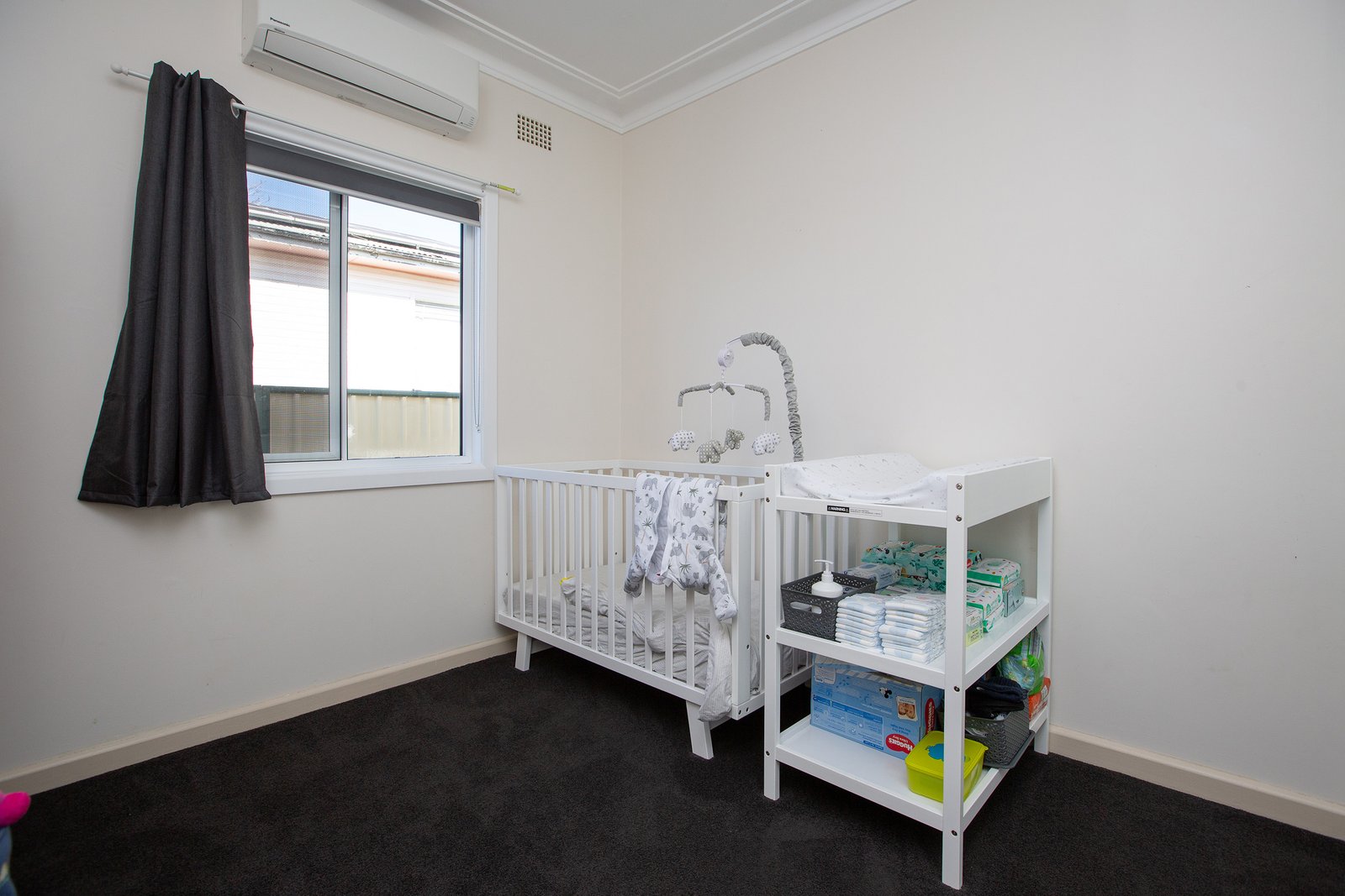 2 McRae Street TAMWORTH 7