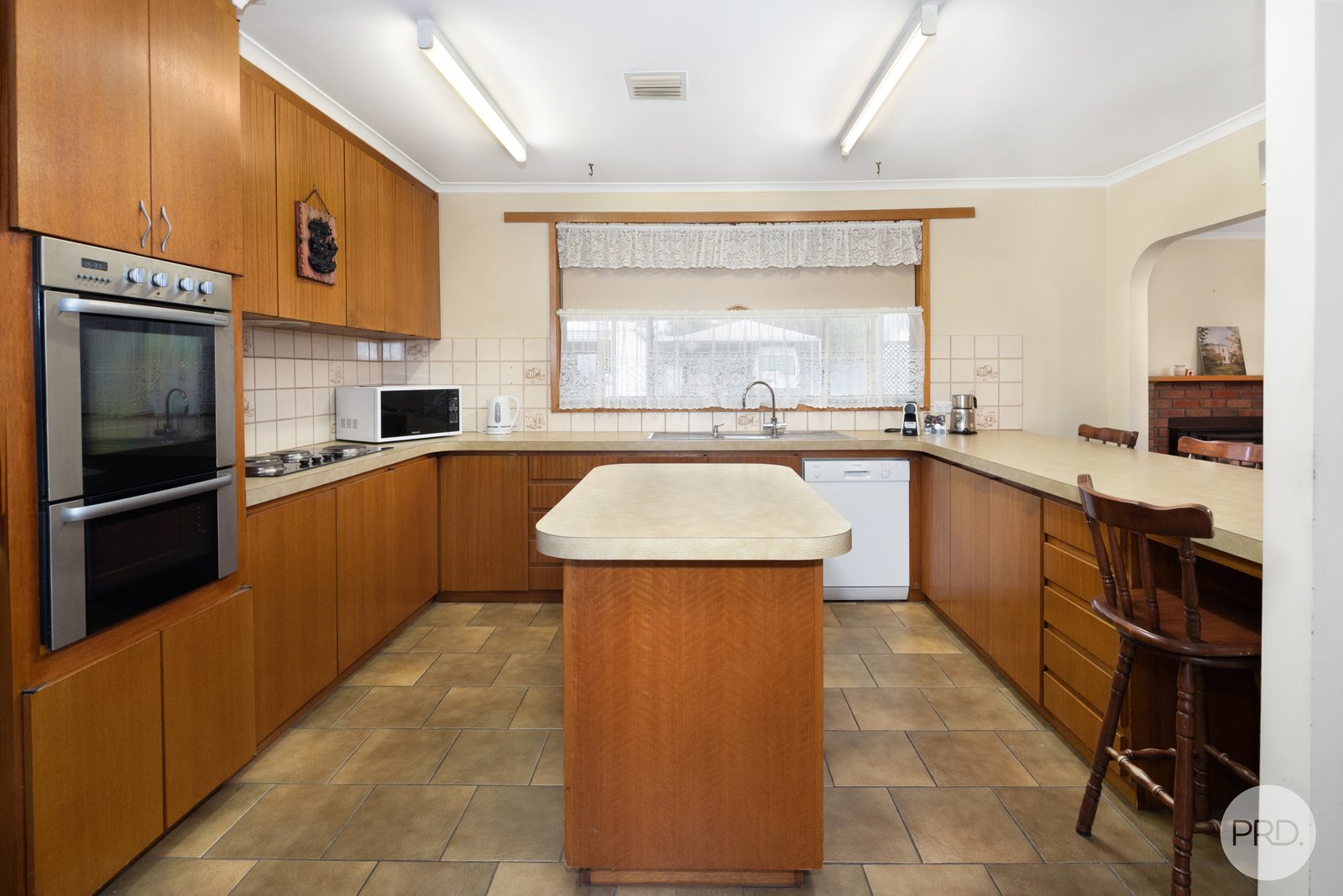 2 Meadow Court DELACOMBE 9