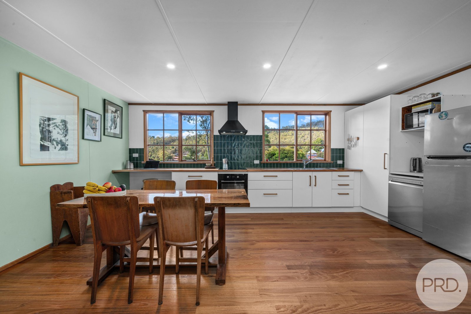 2 Meagher Court SOUTH HOBART 3