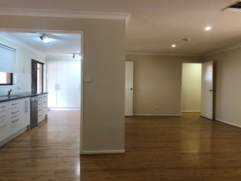 2 Melissa Avenue TAMWORTH 4