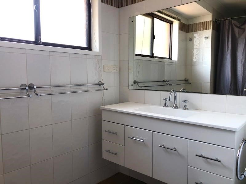 2 Melissa Avenue TAMWORTH 6
