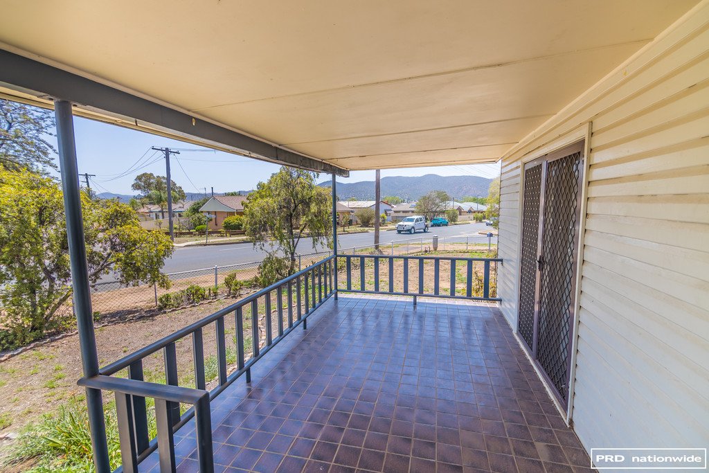 2 Melrose Street TAMWORTH 3