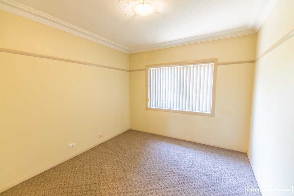 2 Melrose Street TAMWORTH 5