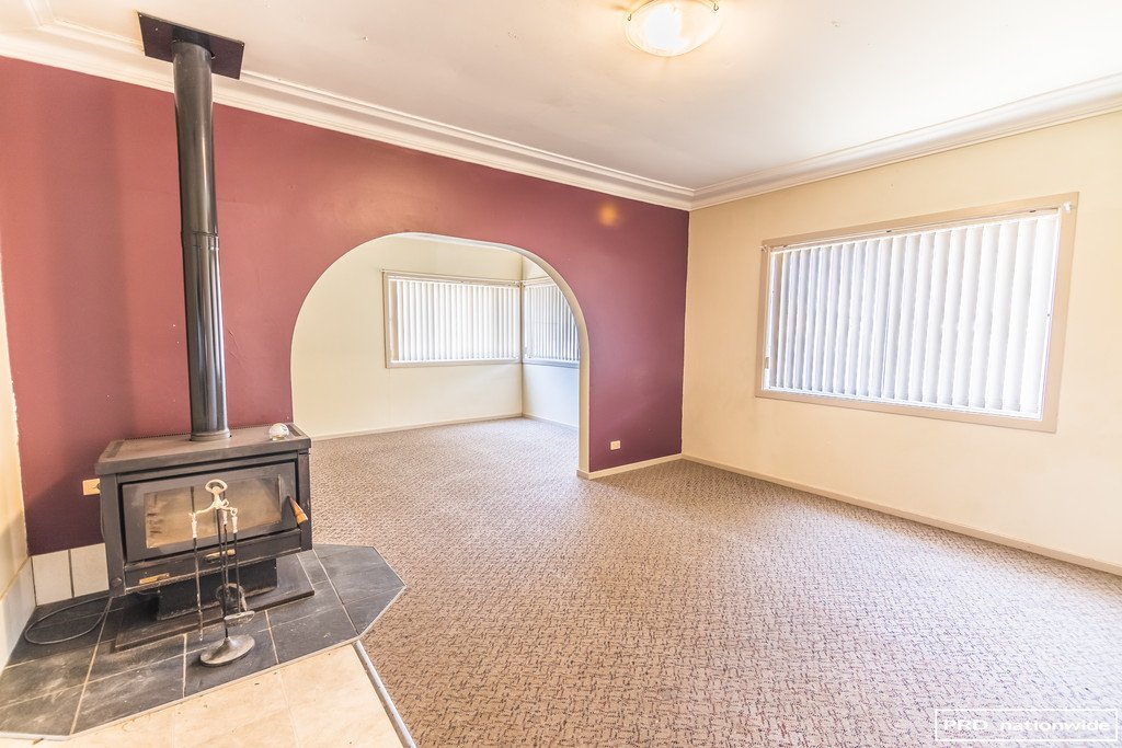 2 Melrose Street TAMWORTH 8