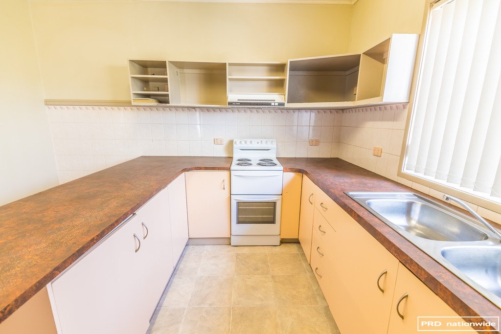 2 Melrose Street TAMWORTH 10