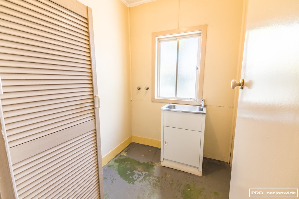 2 Melrose Street TAMWORTH 13