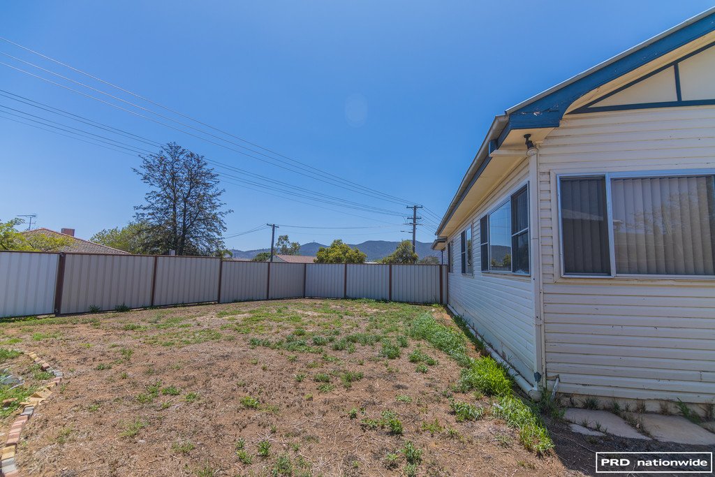 2 Melrose Street TAMWORTH 16