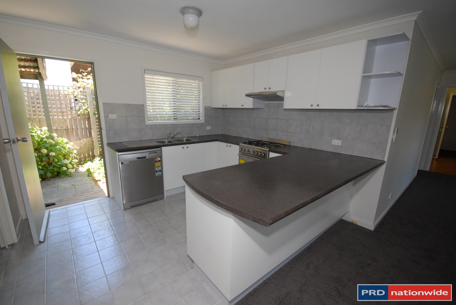 2 Middle Street SUTTON 3