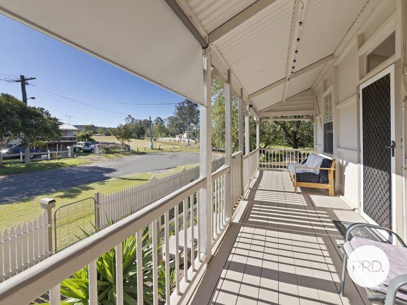 2 Mill Lane ROSEWOOD 4