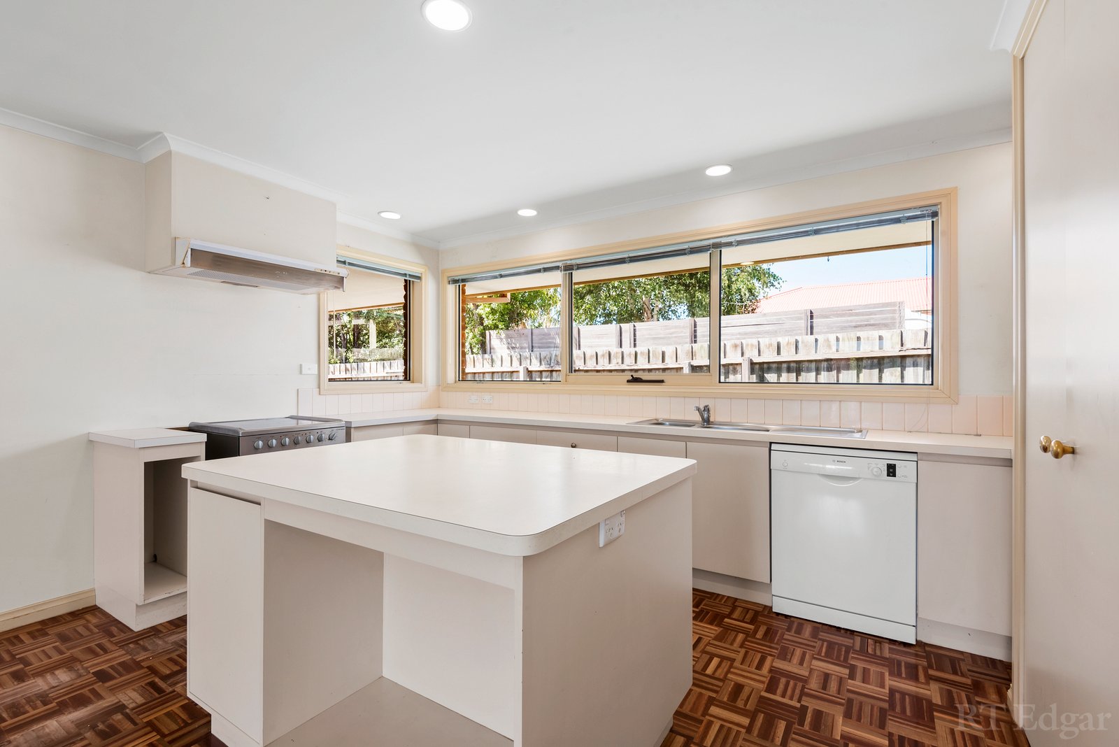 Real Estate and Property in 2 Millwood Place, Ocean Grove, VIC