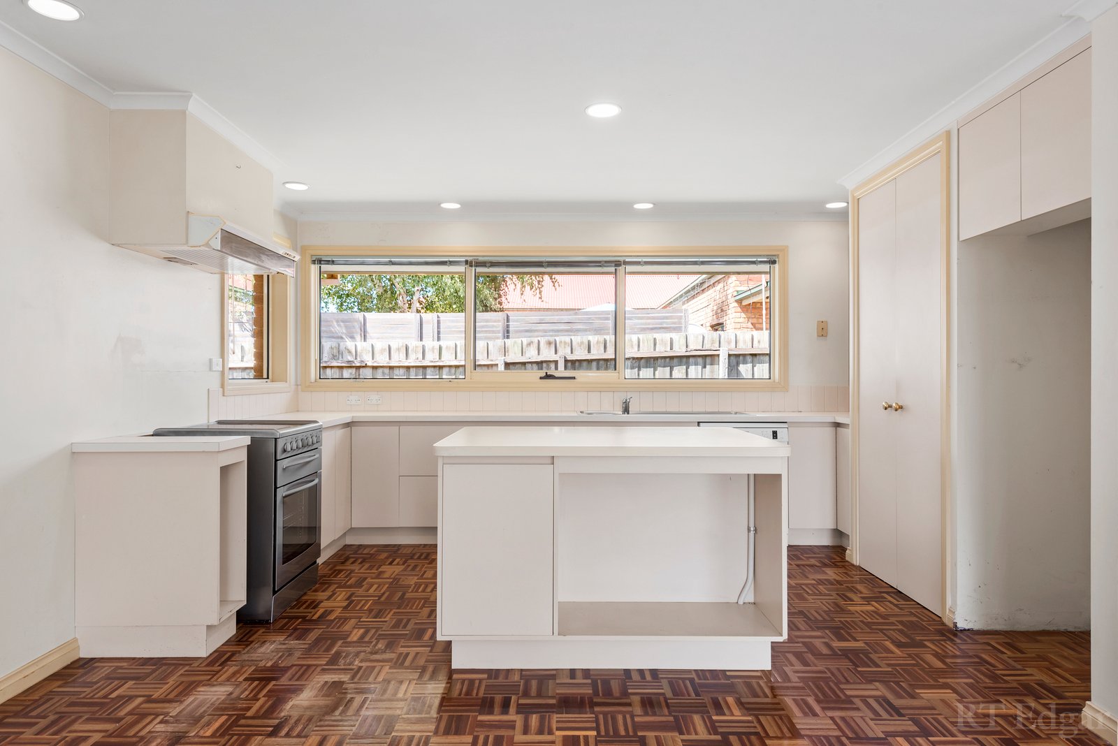 Real Estate and Property in 2 Millwood Place, Ocean Grove, VIC