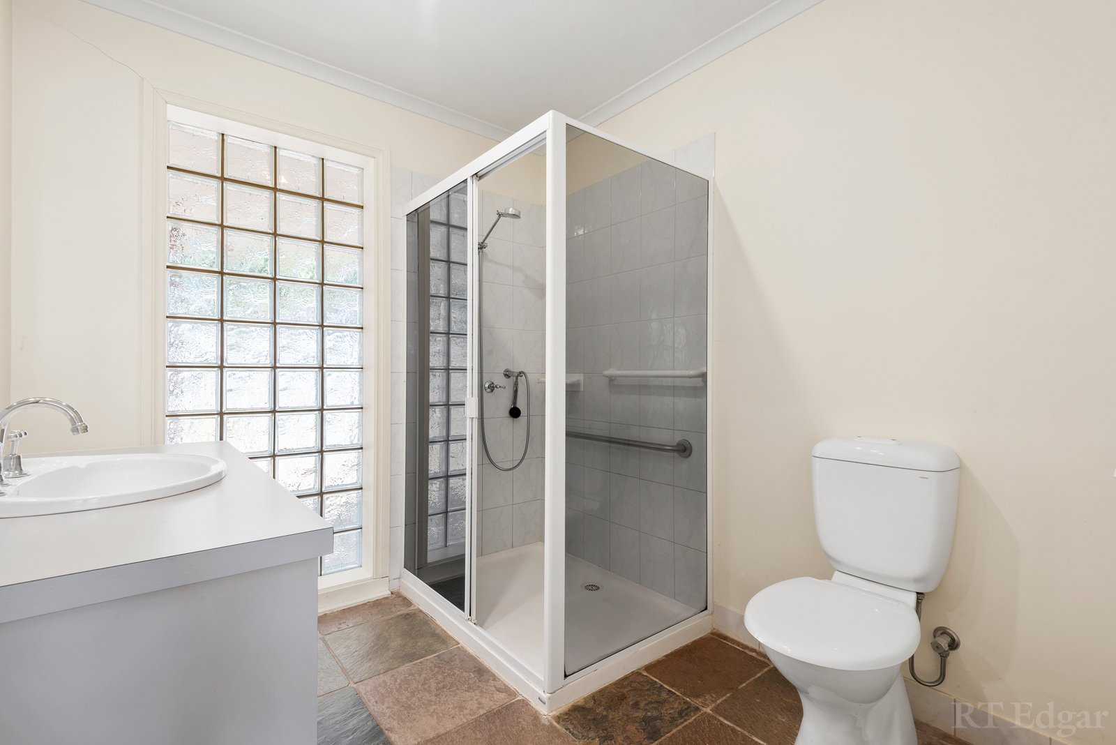 Real Estate and Property in 2 Millwood Place, Ocean Grove, VIC