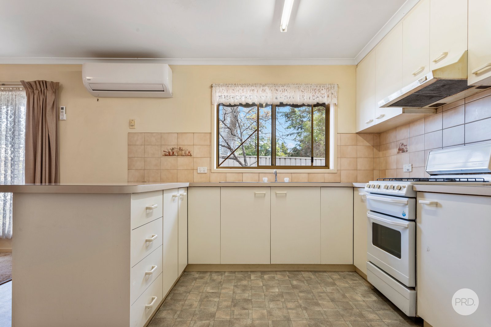 2 Minto Street QUARRY HILL 4
