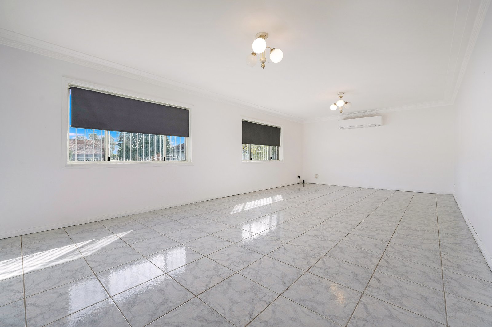 2 Moorefields Road KINGSGROVE 2