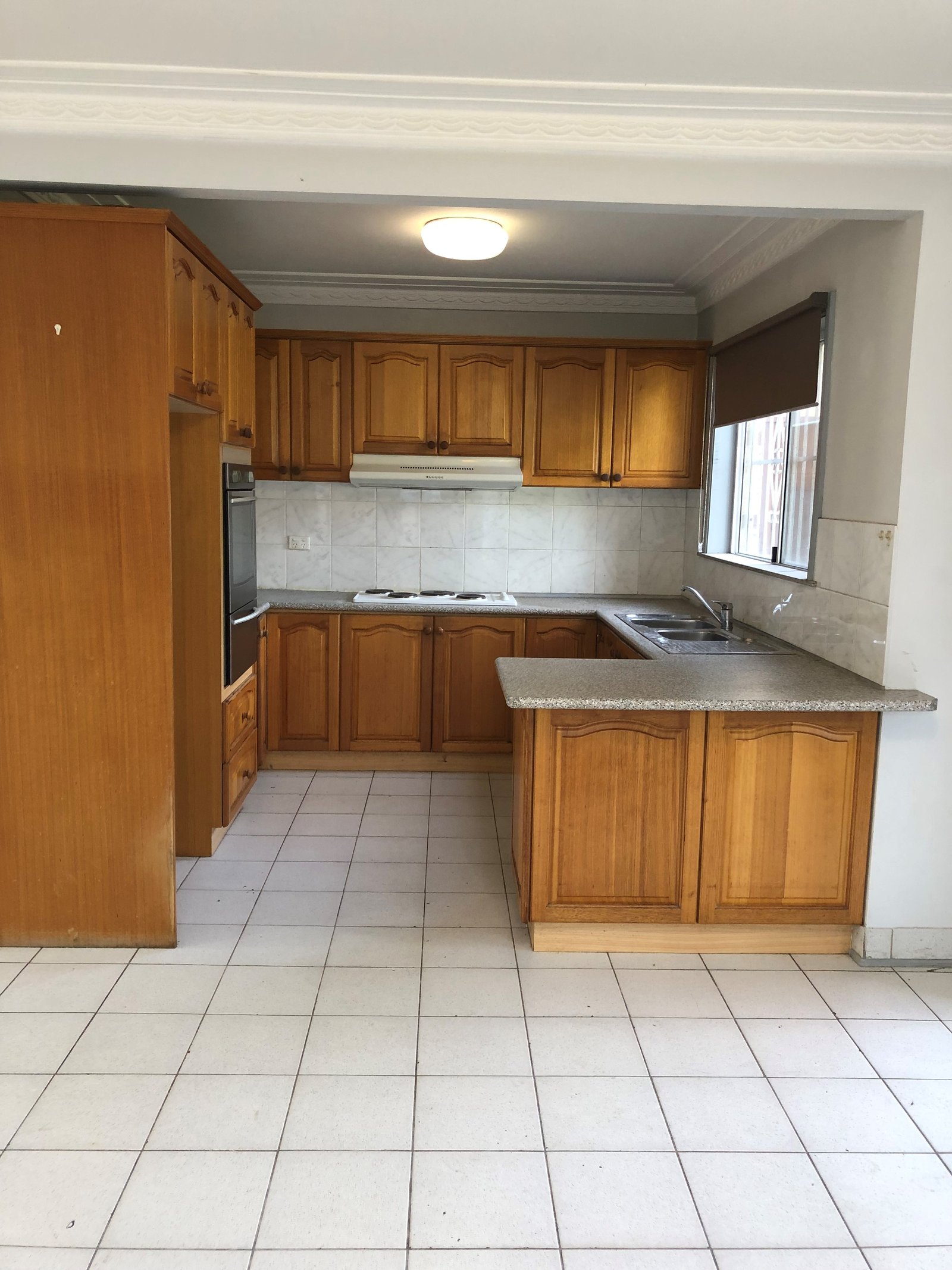 2 Moorefields Road KINGSGROVE 2