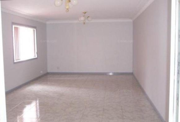 2 Moorefields Road KINGSGROVE 4