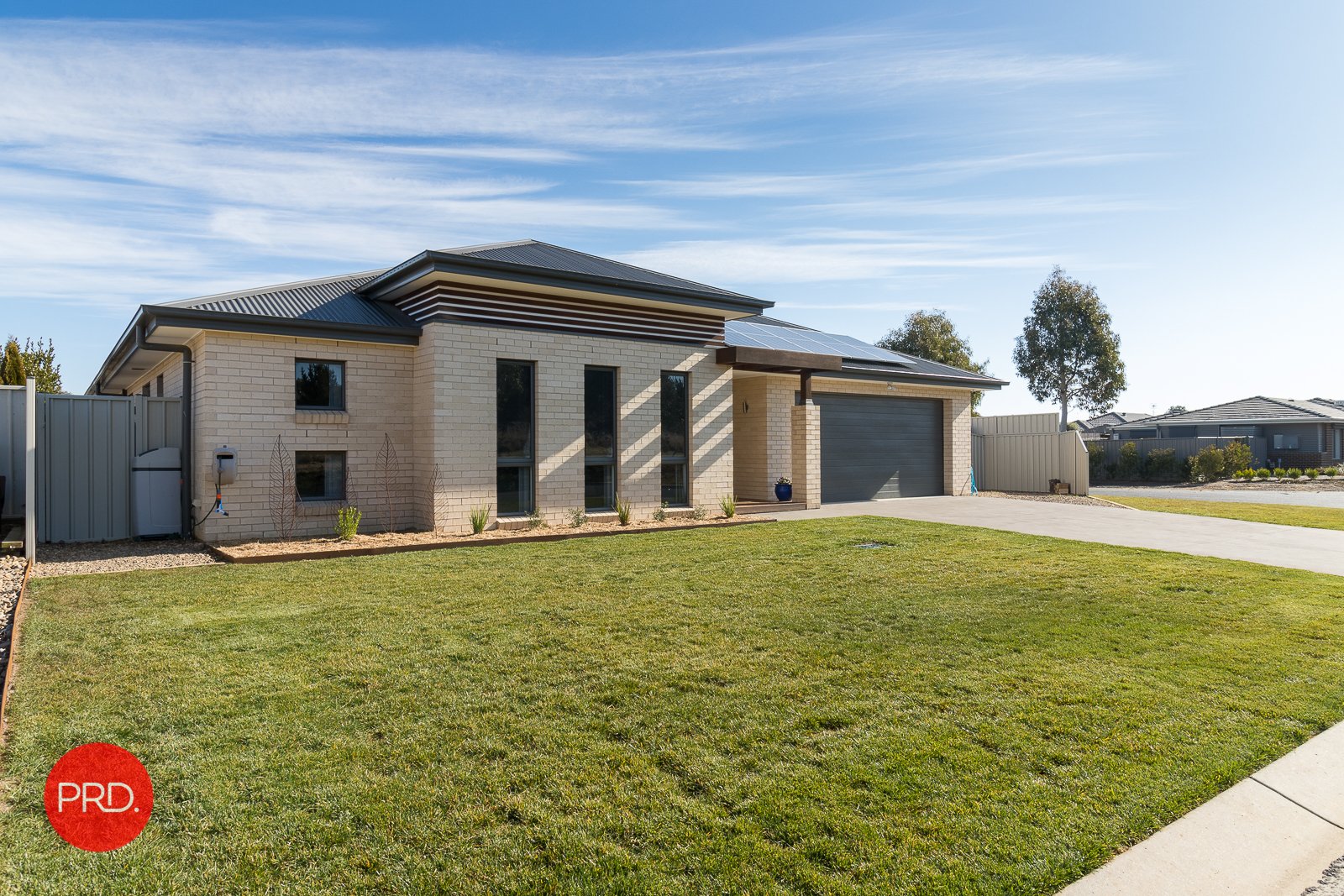 2 Murray Grey Place BUNGENDORE 1