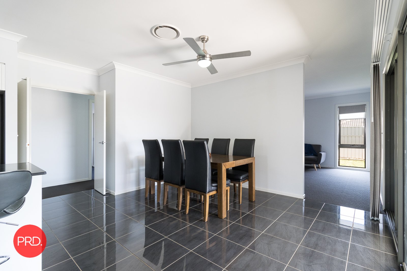 2 Murray Grey Place BUNGENDORE 13