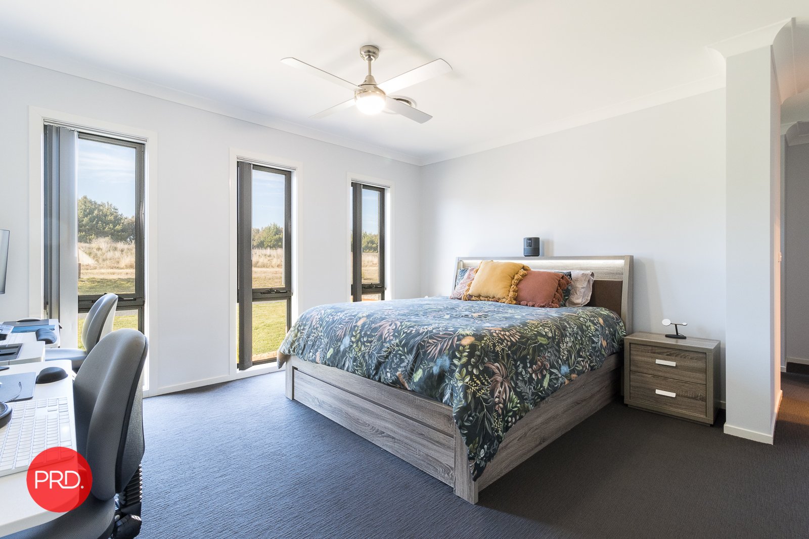 2 Murray Grey Place BUNGENDORE 15