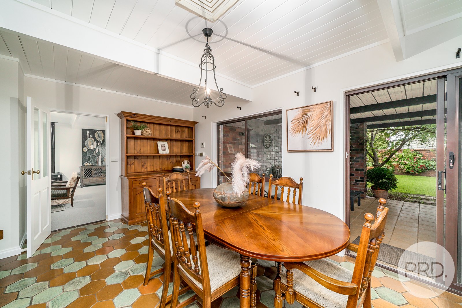 2 Myall Crescent LAKE ALBERT 4